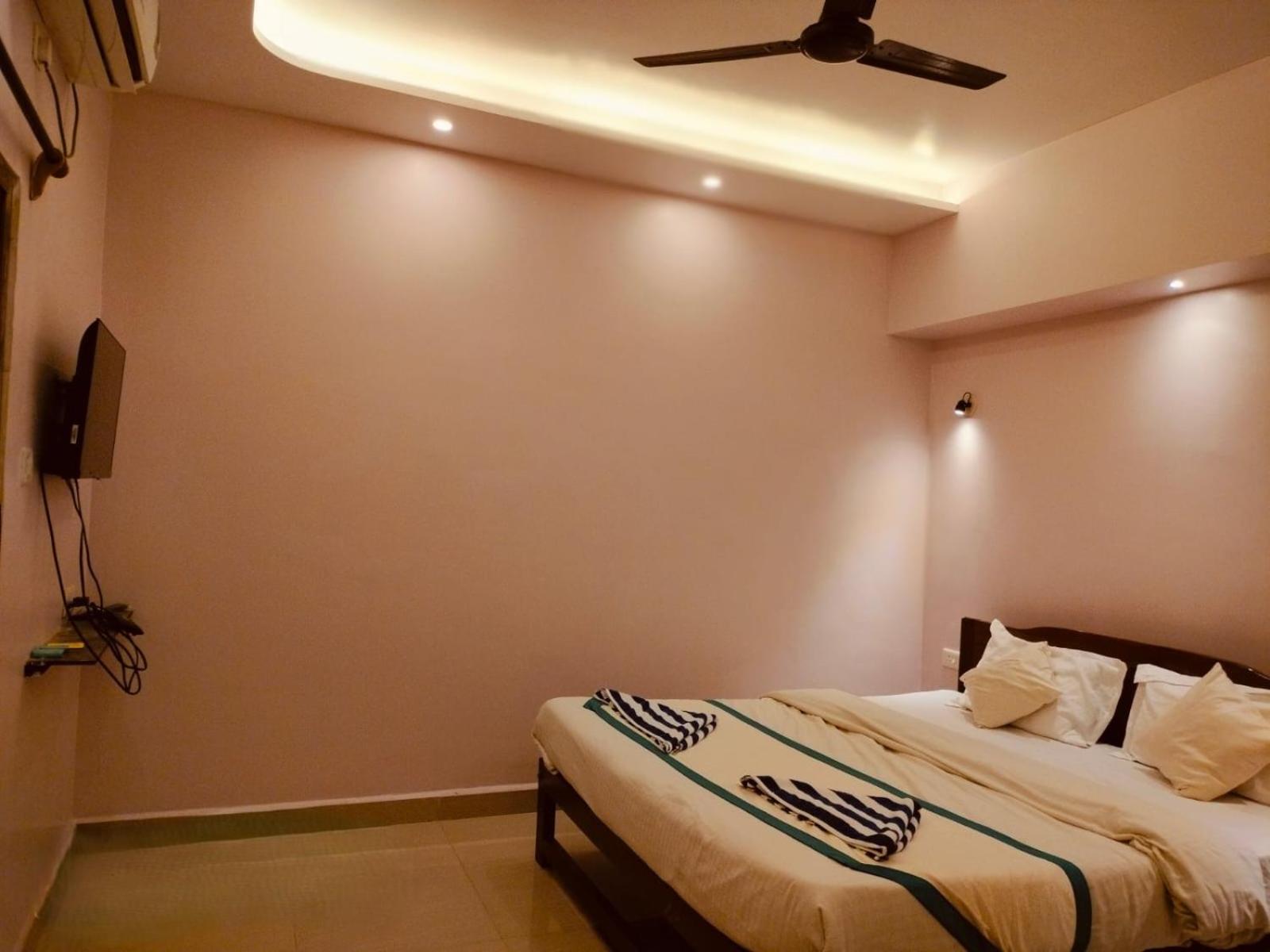 Royalstar Resort Vagator Luaran gambar