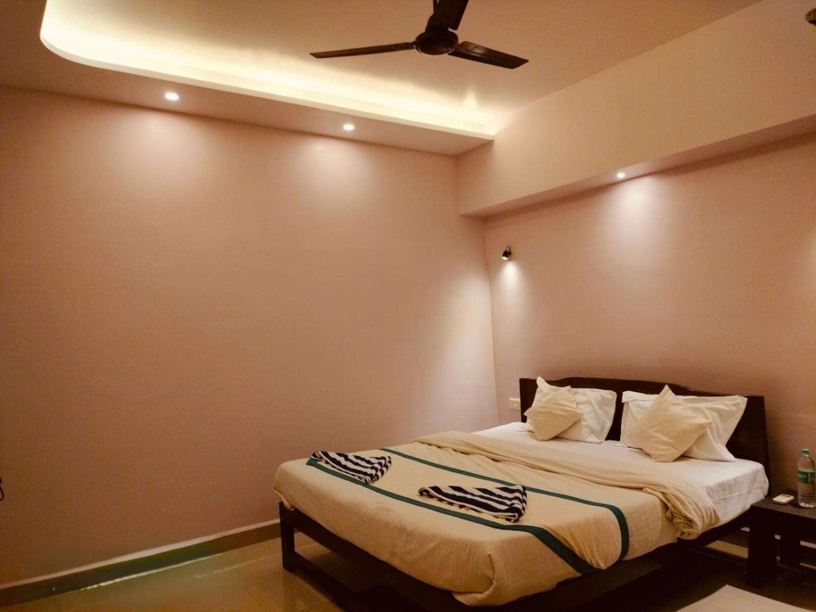 Royalstar Resort Vagator Luaran gambar