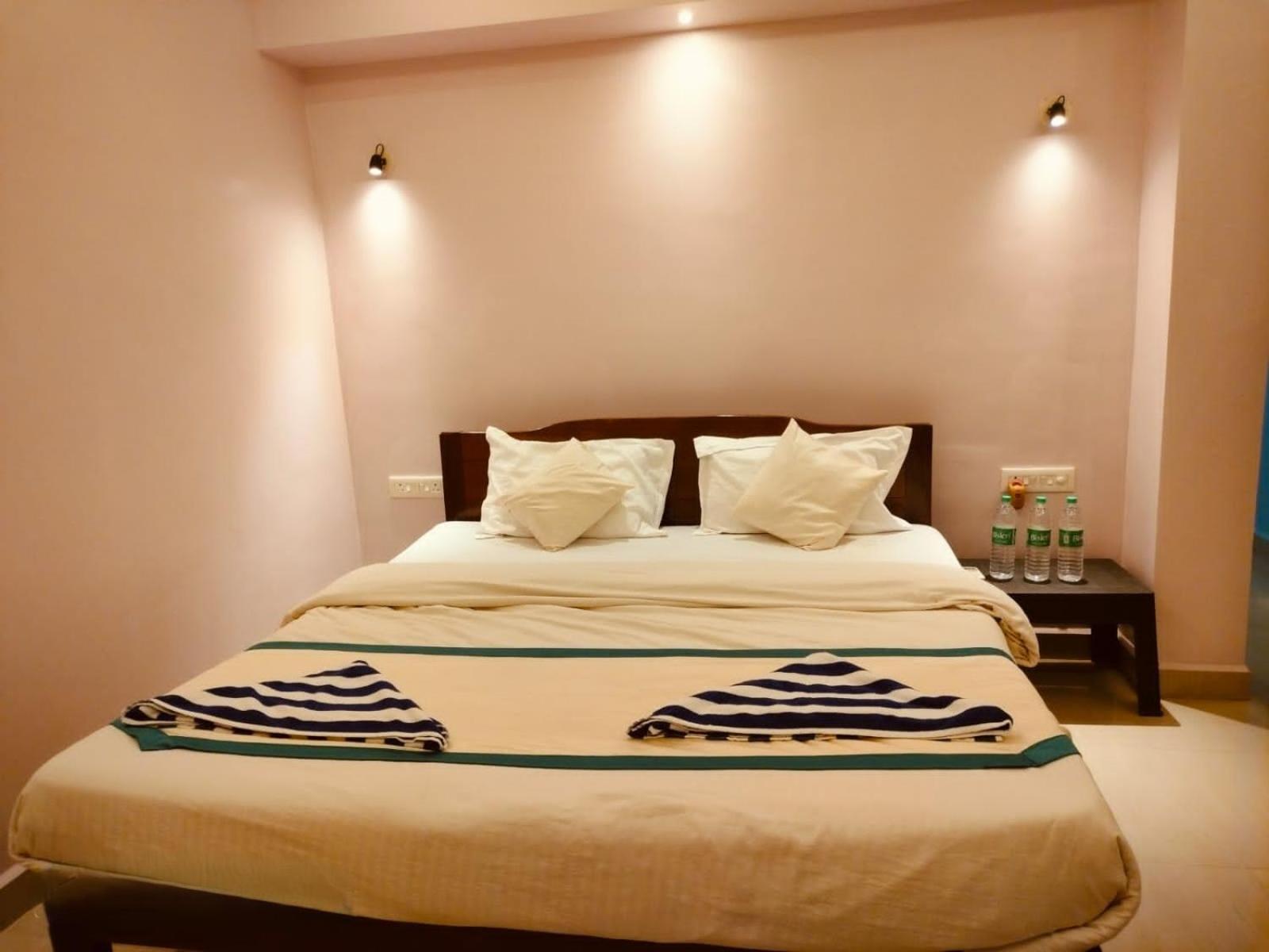 Royalstar Resort Vagator Luaran gambar
